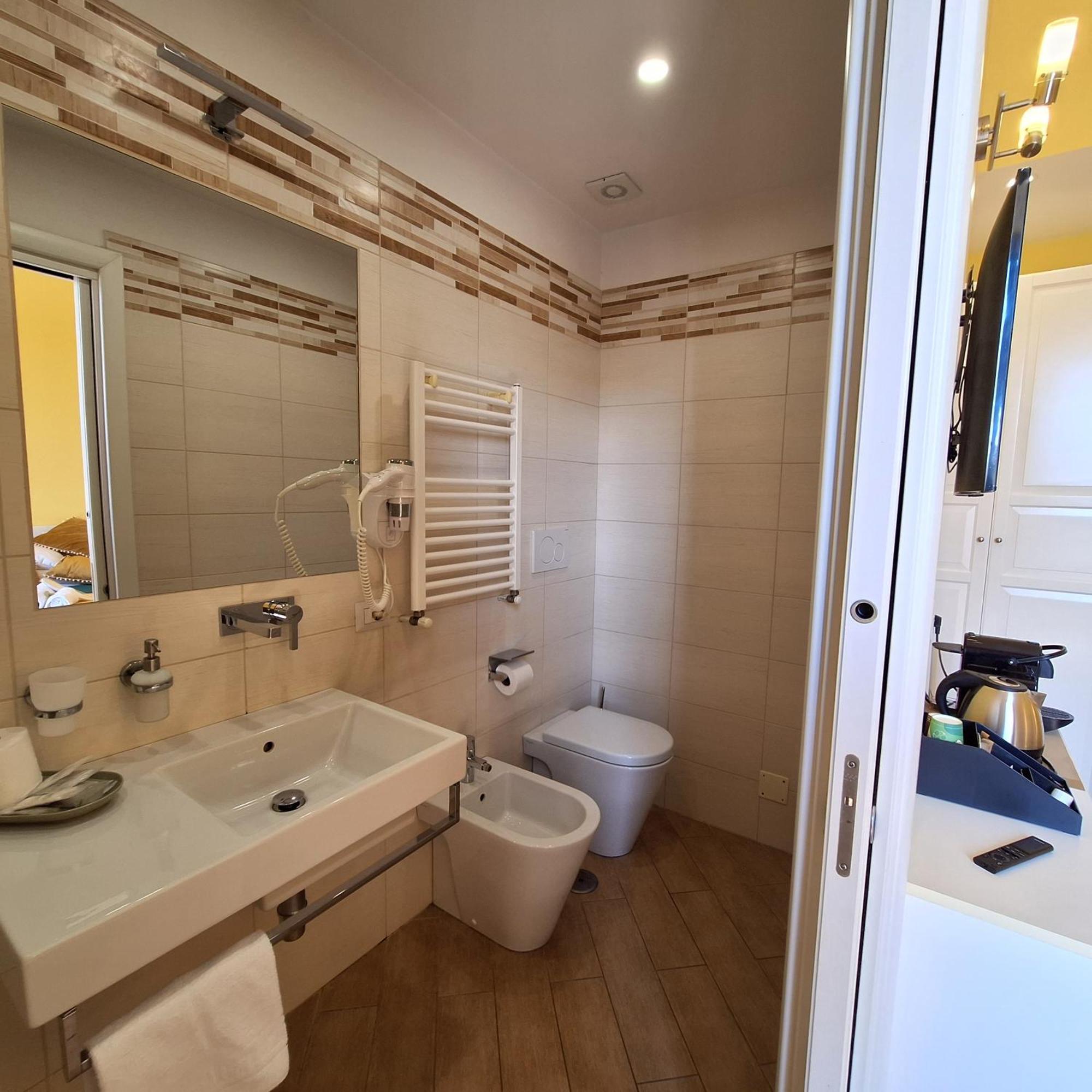 Residenze Serventi Longhi Roma Exterior foto